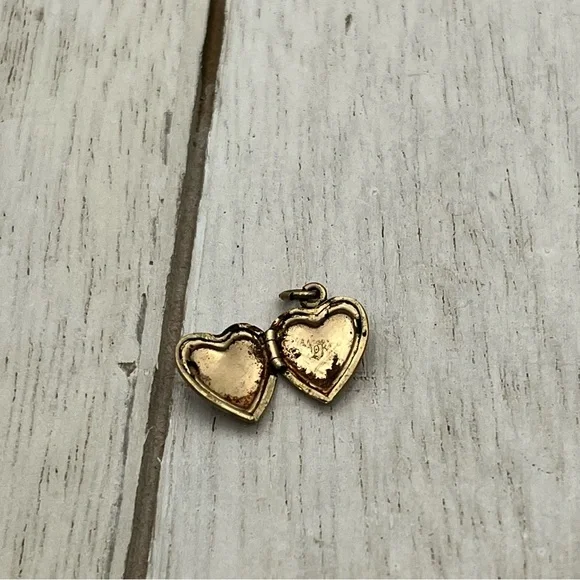 Vintage 10k Gold Heart Pendant/charm - Picture 6 of 7